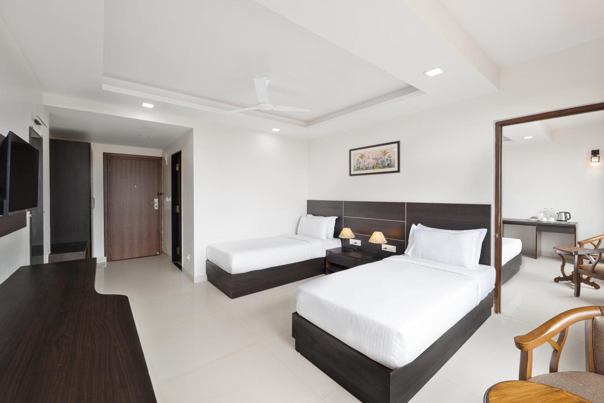 Bsg Porvorim Regency Hotel Goa Bagian luar foto