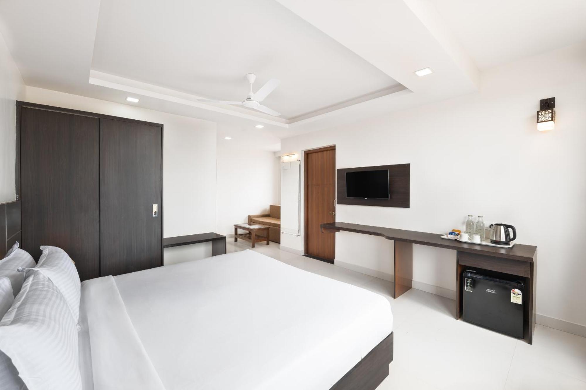 Bsg Porvorim Regency Hotel Goa Bagian luar foto